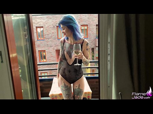 ❤️ Milzīga meitene sūc ar rīklīti un kaislīgi drāž zem klajas debess Sekss video pie porno lv.pornburst.ru